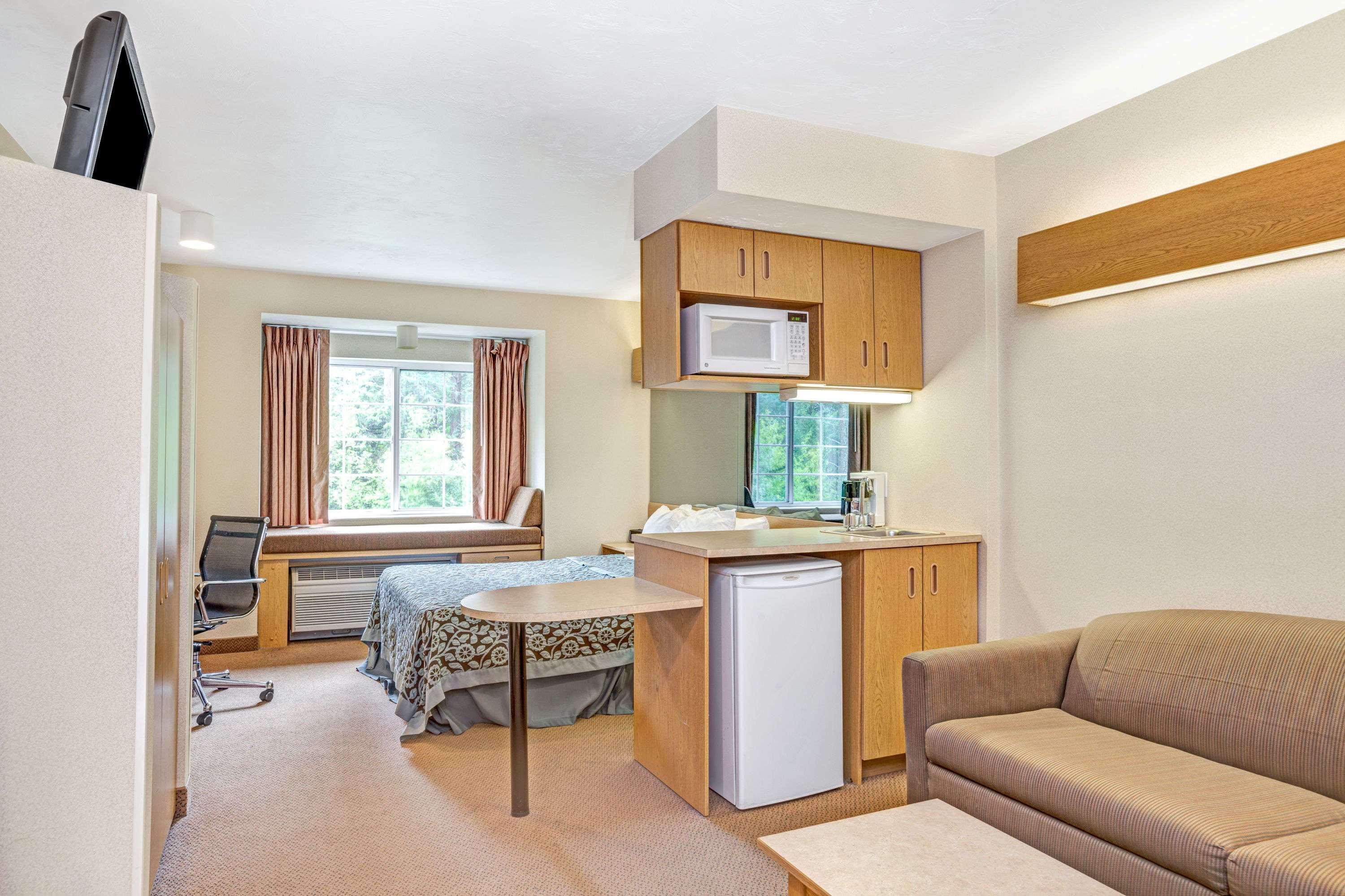 Days Inn By Wyndham Sturbridge Εξωτερικό φωτογραφία
